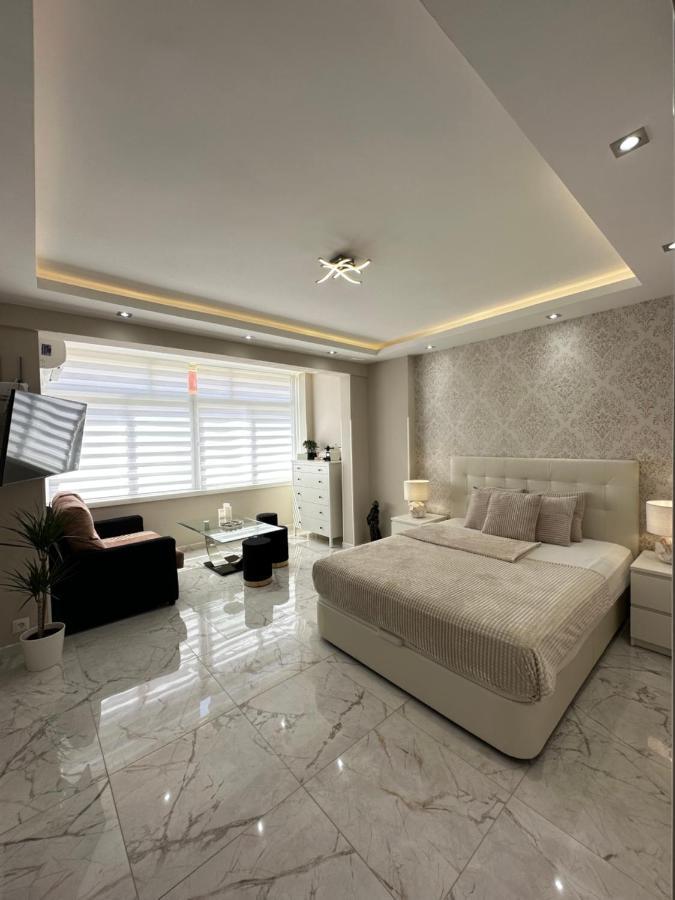 Holiday & Relax - Appartament Center Torremolinos Exteriör bild